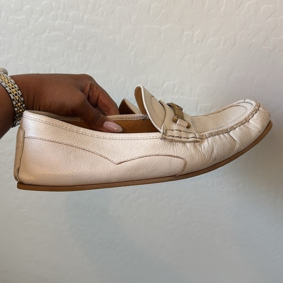 Gucci White Leather Loafers with Gold Accent - Picture 9 of 9